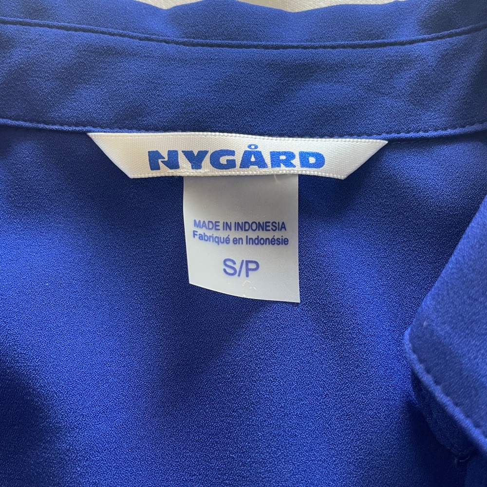 NWOT, Peter Nygard Blue 3/4 Sleeve Button Down Shirt - Picture 2 of 2